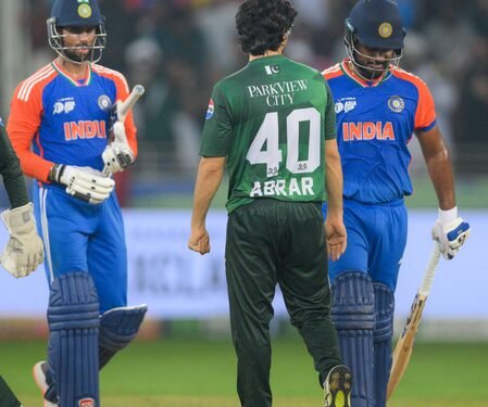 T20 WC: Glad India-Pakistan game is back on, team trying to stay away from politics, says ten Doeschate