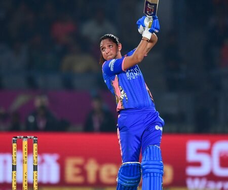 2nd T20I: Harman has been a special player for India, says Muzumdar after 19-run loss