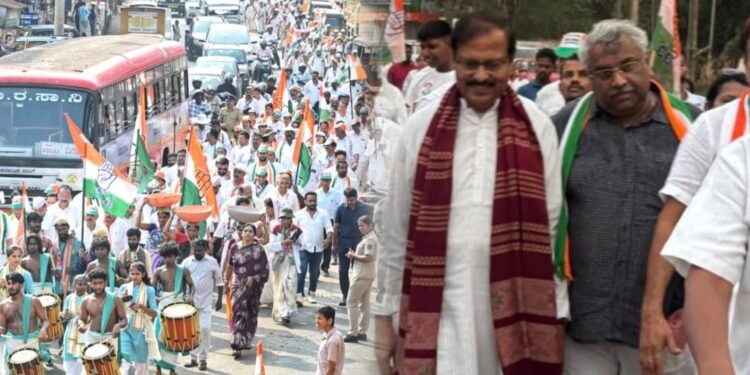 ‘NREGA Bachao’ Padayatra: Congress stages protest march in Dakshina Kannada