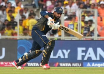 IPL 2026: GT are stuck with Shahrukh Khan, Tewatia and need to take a major call, says Bangar