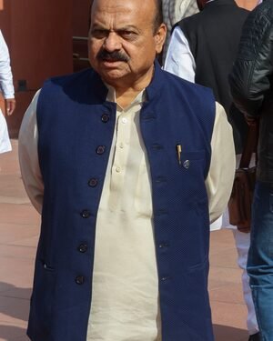 It is our duty to bring Kannadigas back by joining hands with Centre: K’taka former CM on Iran situation