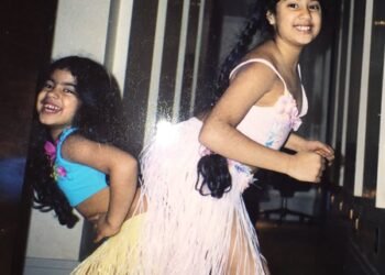 Khushi Kapoor says ‘I’m nothing without you’ as she wishes the best human Janhvi Kapoor