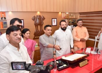 Gujarat: Digital MP office portal launched in Vadodara to improve citizen access to services