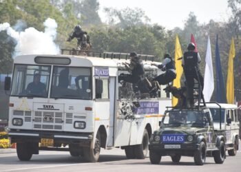 Their dedication reflects true spirit of patriotism: HM Shah greets CISF on Raising Day