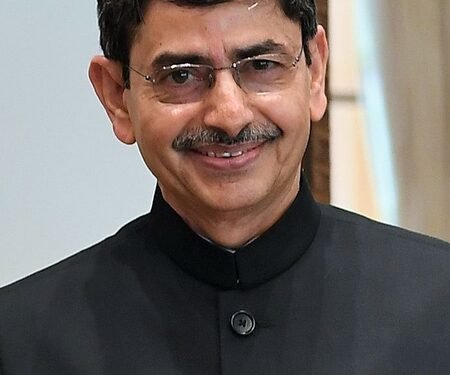 Bengal Chief Secy, Home Secy meet Guv Ravi at Raj Bhavan