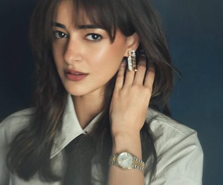 Ananya Panday asks if she is too active on Insta after getting bangs, mom reacts