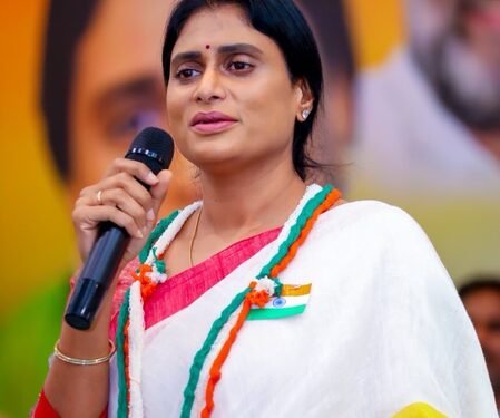 Jagan had been unfair to Sharmila, says mother Vijayamma
