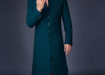 Shah Rukh Khan wishes everyone ‘joy & peace’ this Eid: May we get all that we pray for