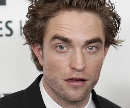 Robert Pattinson reveals he lied in school about his dad being Michael Jackson