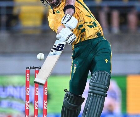 4th T20I: Esterhuizen shines as SA beat NZ by 19 runs to level the series 2-2