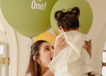 Athiya Shetty says ‘Thank you for choosing us’ as daughter Evaarah turns 1