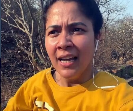 Narayani Shastri shares hack to beat low-mood mornings