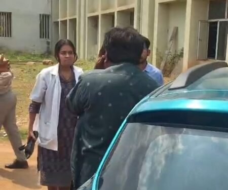 Bengaluru medical school professor assaulted after allegedly proposing to student in classroom