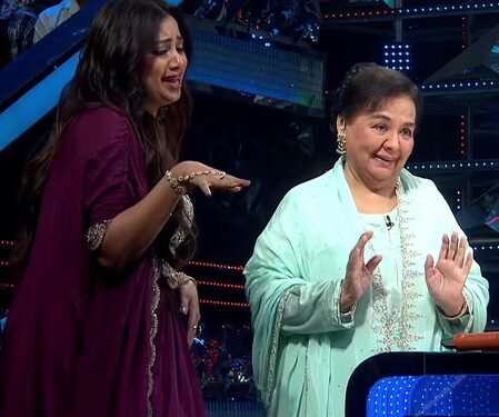 Farida Jalal, Shreya Ghoshal recreate iconic scene from SRK starrer K3G