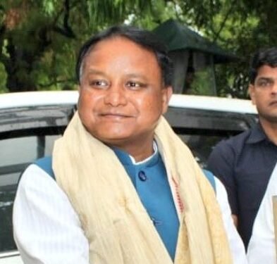 Odisha CM applauds Centre’s fuel duty slash; urges people to stay calm, avoid misinformation