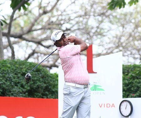 Indian Open golf: Spaniard Chacarra leads after Day Two; Chouhan moves up with brilliant late flurry