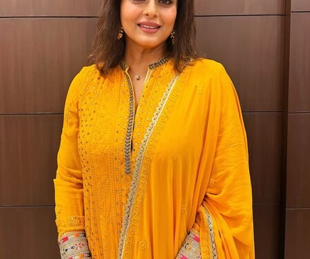 Shilpa Shirodkar spends 4 hours in Mumbai traffic: Would have rather watched Dhurandhar 2 again