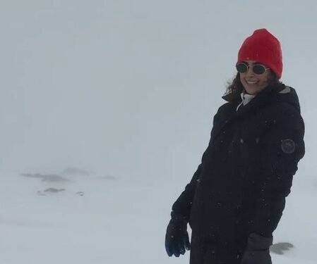 Sanya Malhotra channels her inner Kajol as she grooves on ‘Zara sa Jhoom lu main’ amidst snow