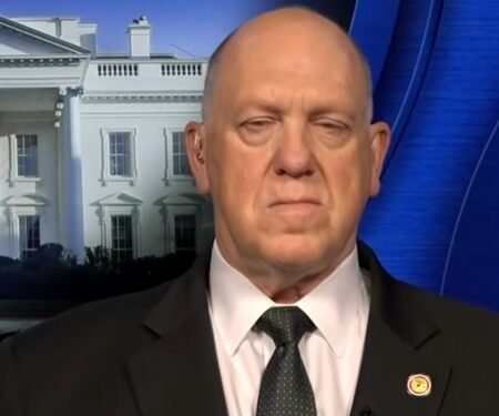 US shutdown standoff hits airports, pay row deepens