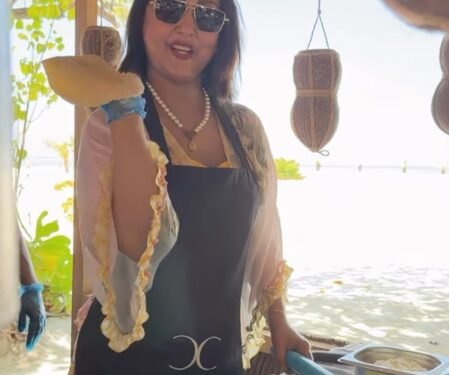 Hina Khan flaunts ‘gol rotis’ while on luxurious vacation in Maldives