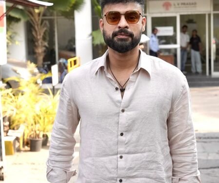 Tovino Thomas on braving the middle-east conflict and releasing ‘Pallichattambi’: We don’t know when this war will end! (IANS Exclusive)