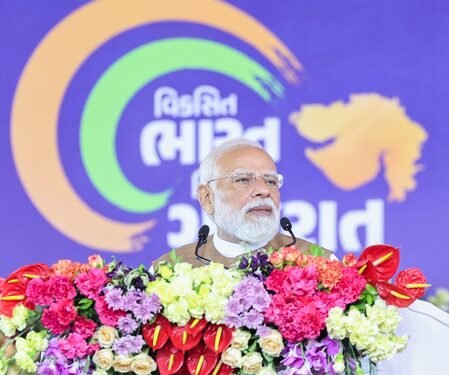 Congress acts like ‘political vultures’ while nation handles crises: PM Modi
