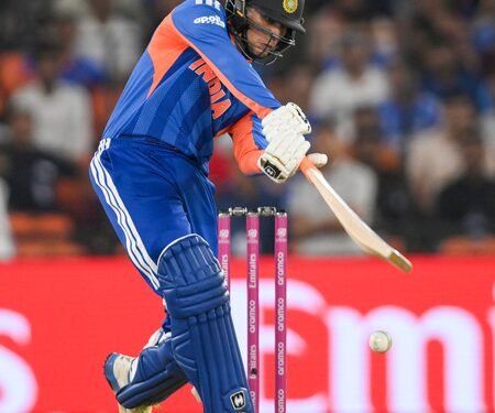 ‘He’s 25, not 20 anymore’: ABD urges Abhishek to take more responsibility ahead of IPL 2026