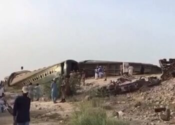 Pakistan: 26 passengers injured after multiple bogies of train derail in Punjab