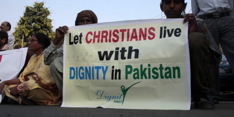 Pakistan: Christian man targetted by ‘blasphemy business group’ faces possible death penalty