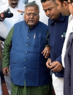 ED raids former education minister Partha Chatterjee’s residence ahead of Bengal polls