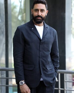 Abhishek Bachchan revisits the start of his friendship with Riteish Deshmukh