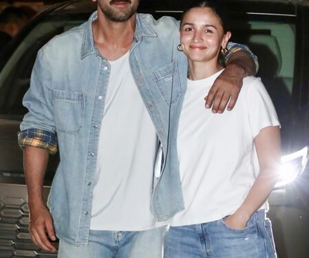Alia Bhatt, Ranbir Kapoor jet off with little Raha ahead of their 4th wedding anniversary