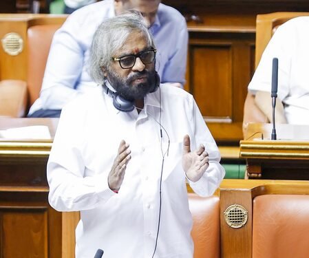 K’taka farmers criticise wildlife sterilisation proposal; target Forest Minister