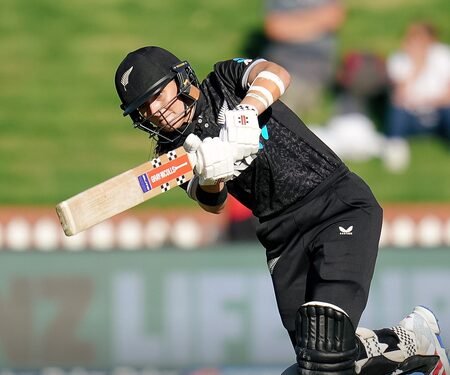 2nd WODI: Amelia’s 179 help NZ clinch record chase against SA to level series 1-1