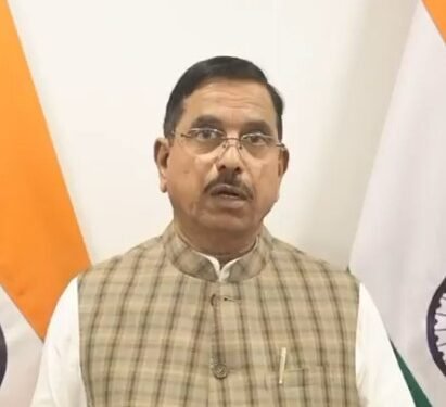 ‘Reverse gear on clean energy’: Pralhad Joshi attacks Karnataka’s EV policy