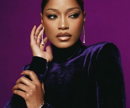 Keke Palmer reacts to weird public proposal by a stranger