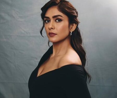 Mrunal Thakur says love for whom she can cross all limits and boundaries is ‘incoming’