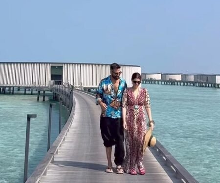 Akshay Kumar says he still falls for wife Twinkle Khanna daily