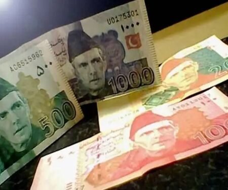 Pakistan debt swells to Rs 80 trillion, rising Rs 26 billion per day: Report