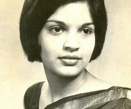 Zeenat Aman recalls how her mother draped her in saree for 1st professional photograph