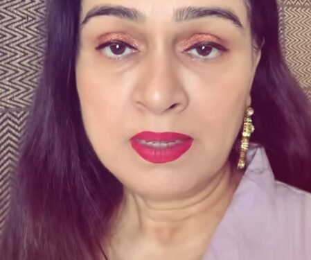 Padmini Kolhapure on connecting with admirers in the era of social media