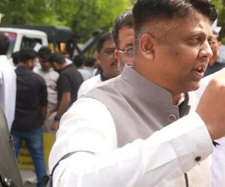 Gujarat: BJP MP slams Kanhaiya Kumar over ‘infiltrator’ remark, calls him ‘tukde-tukde gang leader’ (Lead)