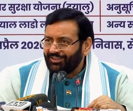 Haryana CM slams Congress for misleading farmers on crop procurement