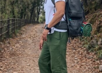 Kunal Kapoor shares pics from recent trek amidst calm and serene nature