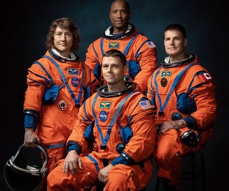 Artemis II crew returns after historic moon mission (Ld)