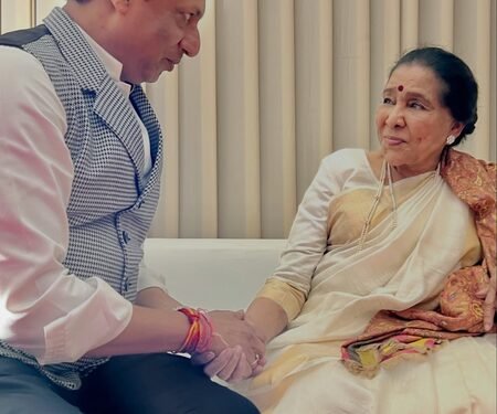 Madhur Bhandarkar recalls working with late Asha Bhosle in ‘Satta’, ‘Corporate’, & ‘Page 3’