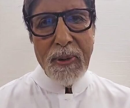 Amitabh Bachchan calls ‘net connect’ a ‘saviour’ as he talks about bond with ‘EFs’