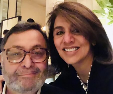 Neetu Kapoor shares picture with late Rishi Kapoor on 47th engagement anniversary
