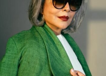 Zeenat Aman details Asha Bhosle’s commitment to work despite suffering accident