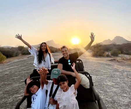 Lisa Haydon enjoys ‘No signal, No TV’ thrilling wild life safari with family, spots leopard with cubs